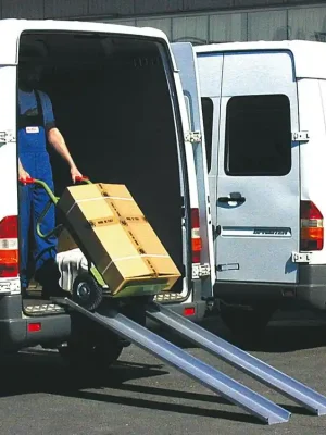 ALTEC 845130 Alu-Verladeschienen für luftbereifte Fahrzeuge, Fahrrinnenbreite 155 mm, Traglast 500 kg/Paar, LxB 2000x230 mm, Preis je Paar Zertifiziert