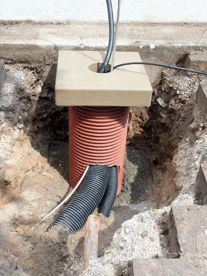 HAUFF ULF380 Universelles Fundament (380x380mm) Lochdurchmesser 110mm für Elektroauto Ladesäulen Schneller Versand